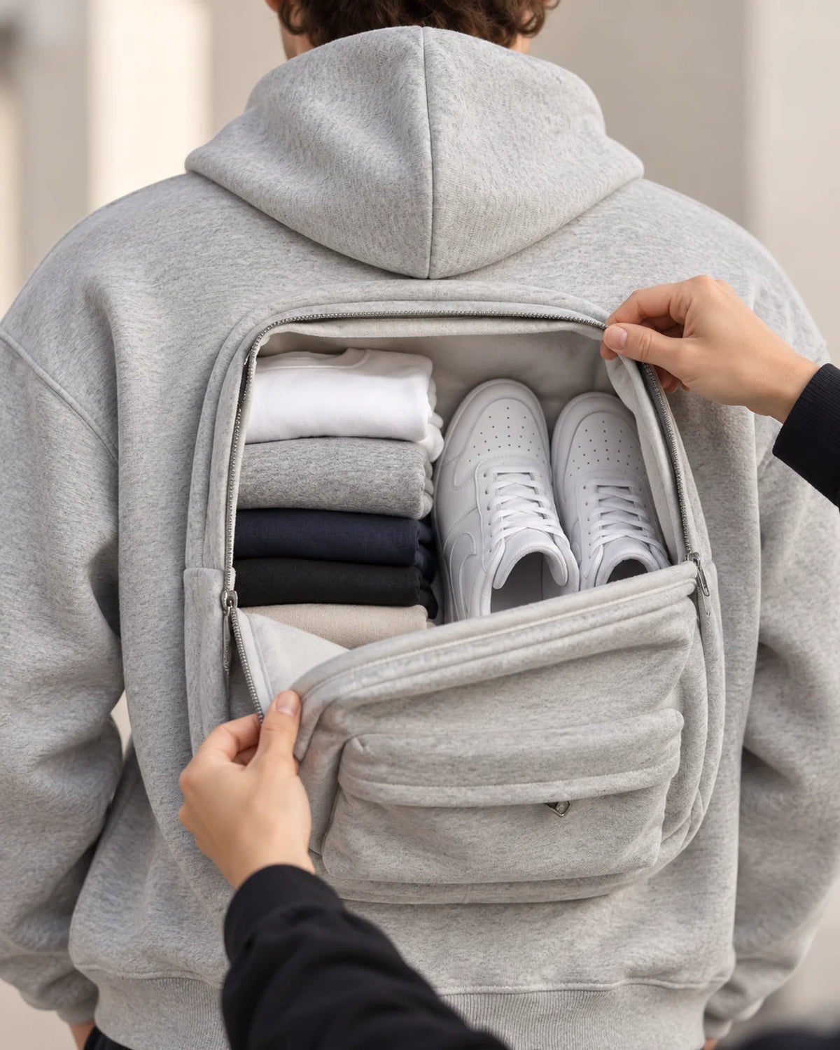 Bluza z plecakiem MOVEPACK — Szary — spakowany plecak na zamek